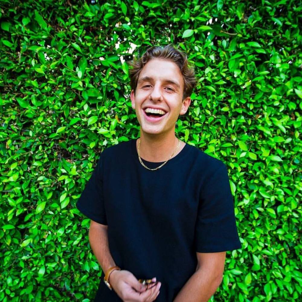 Meet your Posher, Kade